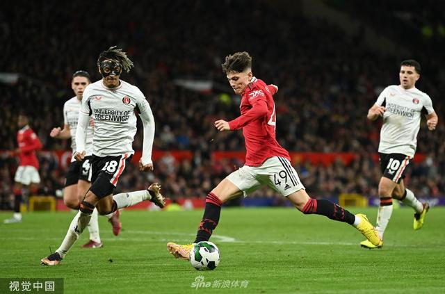 他能够为卡 他能够为卡